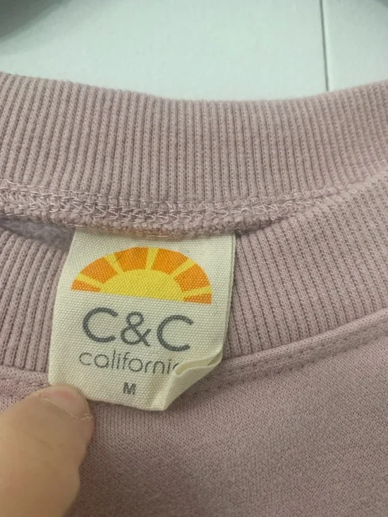 C&C California Dusty Pink Crewneck with White Stripes - Picture 4 of 6